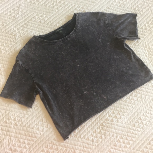 Crop Top. - Picture 1 of 3